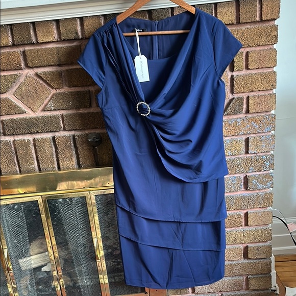 Elegant Navy Blue Women's Dress - Picture 2 of 2